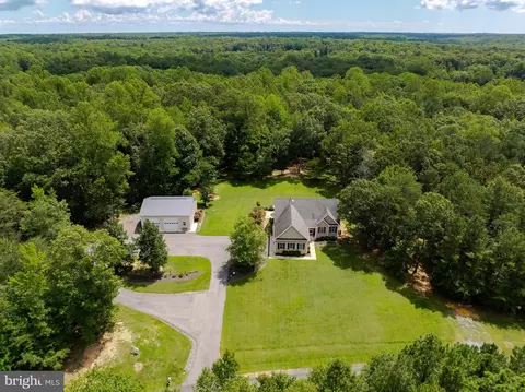 42000 Pleasant Valley Ct, Hollywood, MD 20636