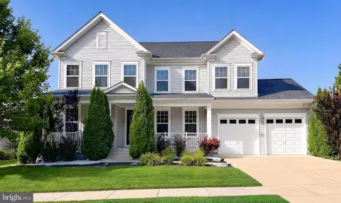 43693 Wild Iris St, California, MD 20619