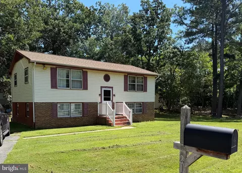 21700 Genesta St, Lexington Park, MD 20653
