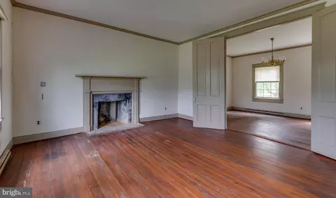 Living - 45776 Boothe Rd, Drayden, MD 20630 photo 1 of 3