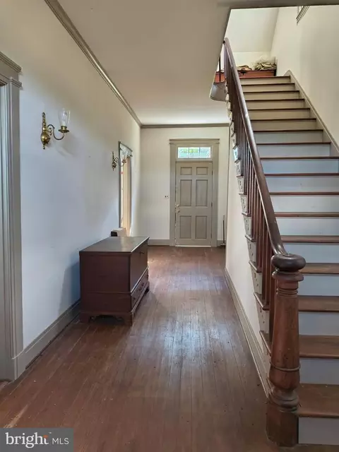 Entry Way - 45776 Boothe Rd, Drayden, MD 20630 photo 2 of 6