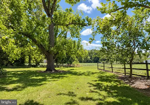 Exterior - 45776 Boothe Rd, Drayden, MD 20630 photo 7 of 15
