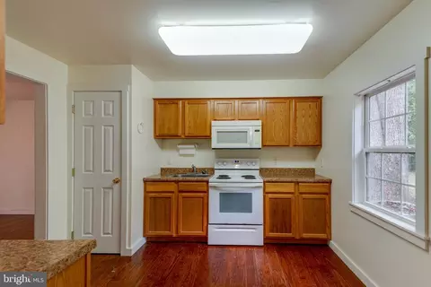 Kitchen - 45776 Boothe Rd, Drayden, MD 20630 photo 1 of 1