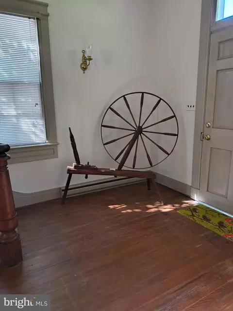 Entry Way - 45776 Boothe Rd, Drayden, MD 20630 photo 3 of 6