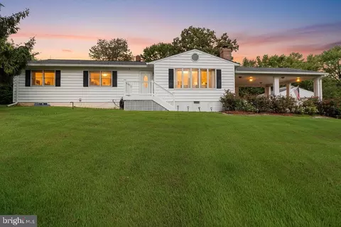 23655 Daniel Farm Ln, Hollywood, MD 20636