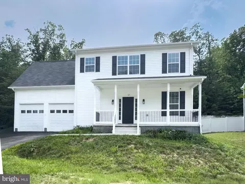 22621 Woods Ln, Lexington Park, MD 20653