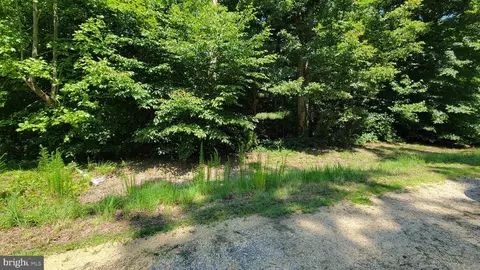 42262 Broyhill Ln, Hollywood, MD 20636