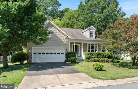 21511 Oxford Dr, Lexington Park, MD 20653