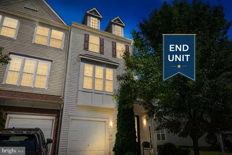 23192 Mountain Laurel Ln, California, MD 20619