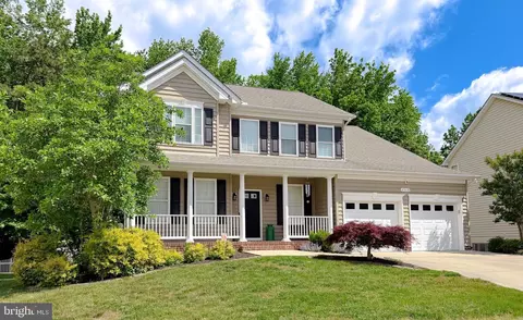 43618 Albatross St, Hollywood, MD 20636