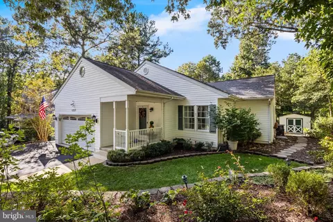 22995 Wedgewood Ln, California, MD 20619