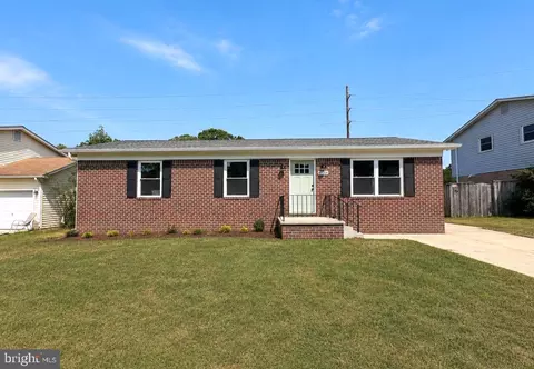 45754 Oliver Ct, Great Mills, MD 20634