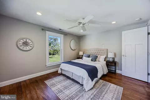 Bedroom - 16146 Thomas Rd, Piney Point, MD 20674 photo 2 of 7