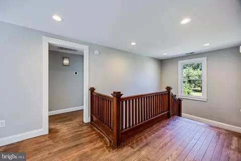 Entry Way - 16146 Thomas Rd, Piney Point, MD 20674 photo 7 of 8