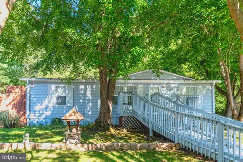 21564 Forest Run Dr, Lexington Park, MD 20653
