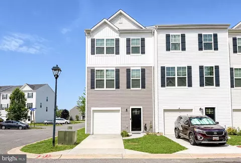 45710 N Maxine Way, Great Mills, MD 20634