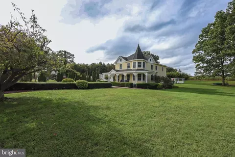 28335 Old Village Rd, Mechanicsville, MD 20659