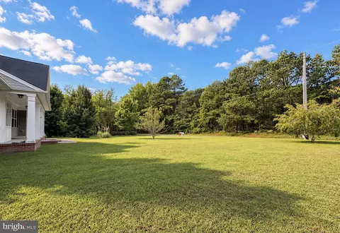 Exterior - 18532 Cherryfield Rd, Drayden, MD 20630 photo 5 of 9