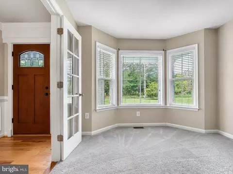 Entry Way - 18532 Cherryfield Rd, Drayden, MD 20630 photo 2 of 6