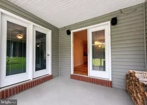Exterior - 18532 Cherryfield Rd, Drayden, MD 20630 photo 2 of 9