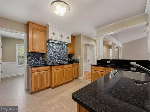 Kitchen - 18532 Cherryfield Rd, Drayden, MD 20630 photo 3 of 7