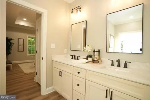 Bath - 17480 Lighthouse Commons Dr, Piney Point, MD 20674 photo 1 of 3