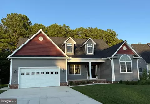 Exterior - 17480 Lighthouse Commons Dr, Piney Point, MD 20674 photo 2 of 8