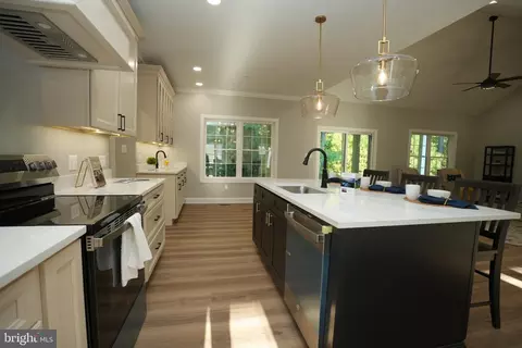 Entry Way - 17480 Lighthouse Commons Dr, Piney Point, MD 20674 photo 6 of 11