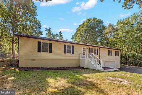 45125 Settlers Ln, California, MD 20619