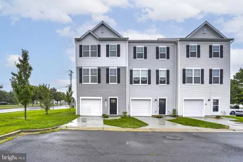22501 E Maxine Way, Great Mills, MD 20634