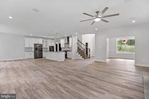 Living - 18645 Hebb Way, Drayden, MD 20630 photo 2 of 5