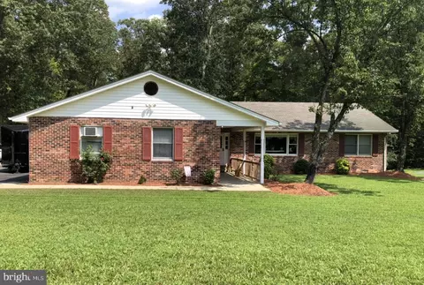 37995 Mohawk Dr, Charlotte Hall, MD 20622