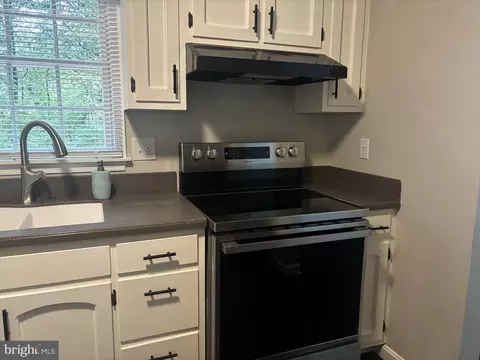Kitchen - 24975 Beavan Ct, Chaptico, MD 20621 photo 2 of 3