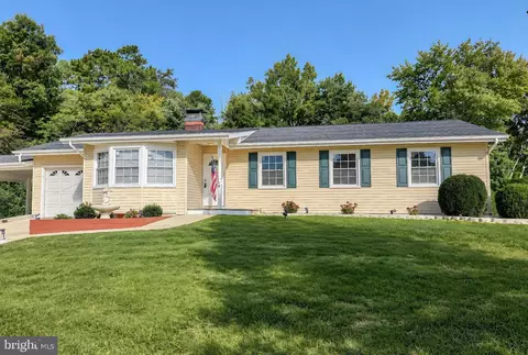 22712 Parkview Dr, California, MD 20619