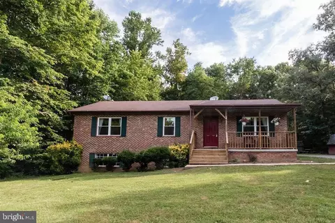 37022 W Spicer Dr, Mechanicsville, MD 20659