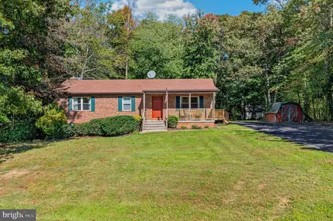 37022 W Spicer Dr, Mechanicsville, MD 20659