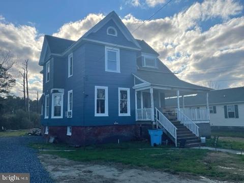 21 W Main St, Crisfield, MD 21817