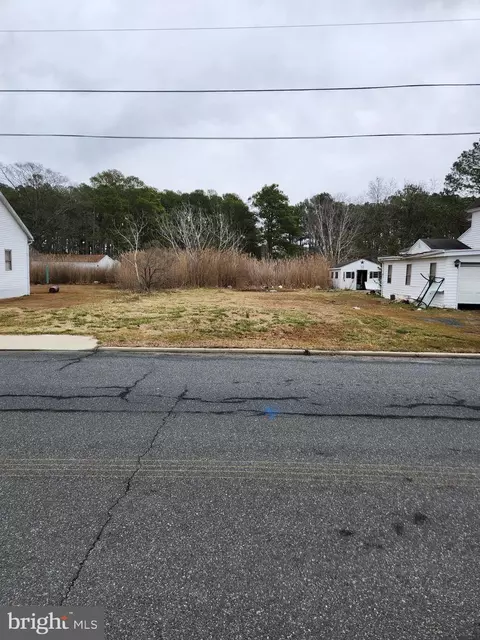 22 Wynfall Ave, Crisfield, MD 21817