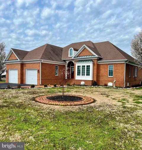 8 Hammock Pointe, Crisfield, MD 21817