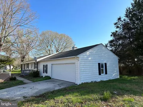 30524 Pecan Dr, Princess Anne, MD 21853