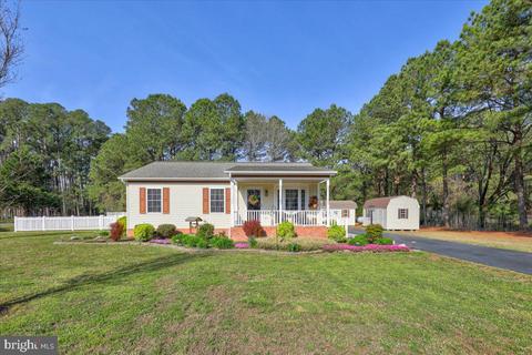 3664 Lauren Ct, Crisfield, MD 21817