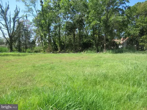 0 First St, Crisfield, MD 21817