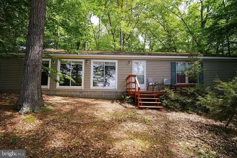 10371 Kings Creek Dr, Princess Anne, MD 21853