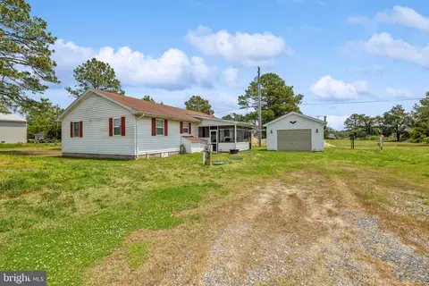 27061 Annie Hyland Rd, Princess Anne, MD 21853
