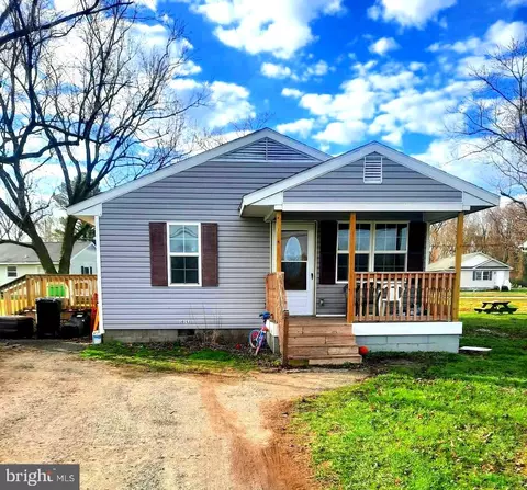 30743 W Post Office Rd, Princess Anne, MD 21853