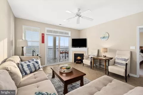 1089 Puppy Hole Ct #302, Crisfield, MD 21817