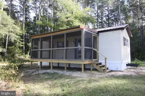 26797 Walter Jones Rd, Crisfield, MD 21817