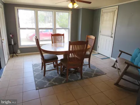 Dining - 2900 Byrdtown Rd, Crisfield, MD 21817 photo 1 of 4