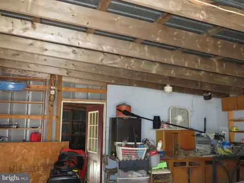 Living - 2900 Byrdtown Rd, Crisfield, MD 21817 photo 4 of 4