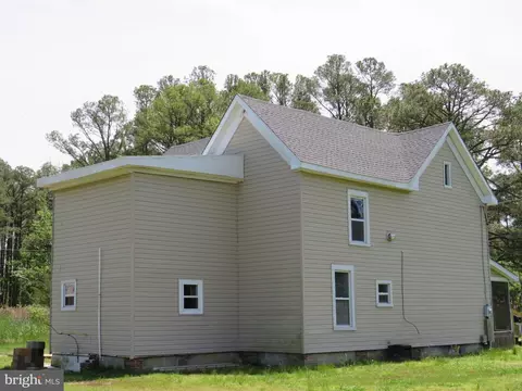 Exterior - 2900 Byrdtown Rd, Crisfield, MD 21817 photo 3 of 9